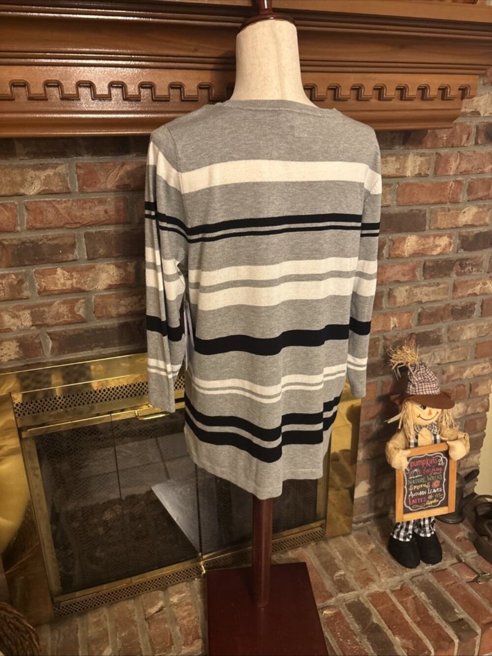 Liz Claiborne Gray & White Thin Fall Sweater Size Large NWT 3/4 Sleeves - Picture 3 of 7